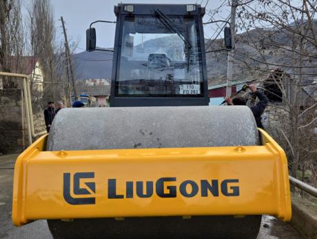 Liugong, CLG 6616E