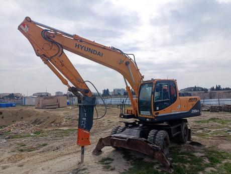 Hyundai, 210 W-9