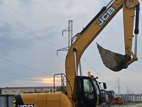 JCB, JS240LC